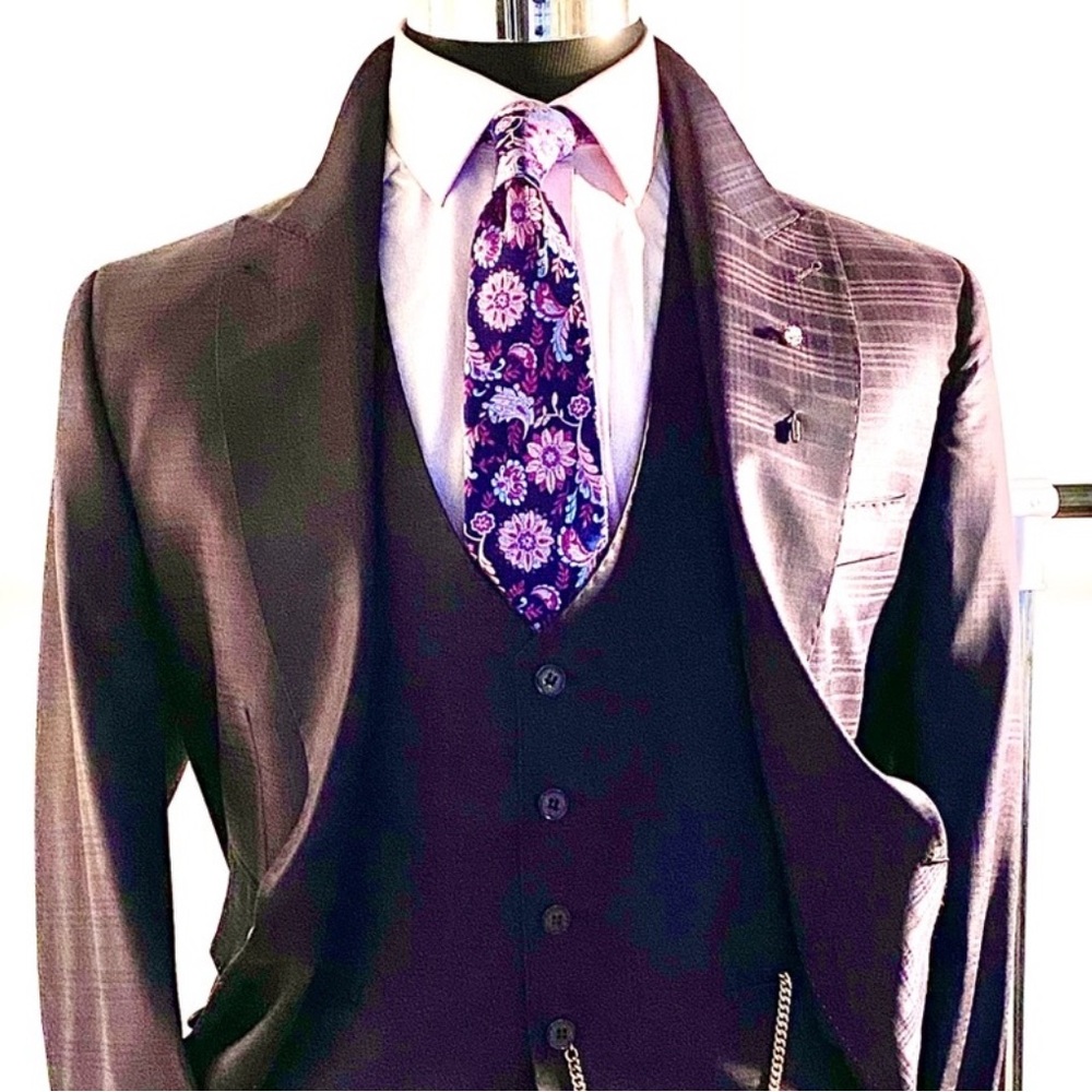 Vineyard Vines Navy Tie with Pink Floral Print